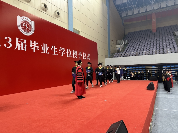 经理拍照1