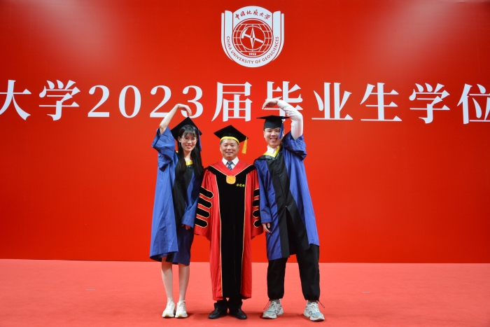 经理拍照2